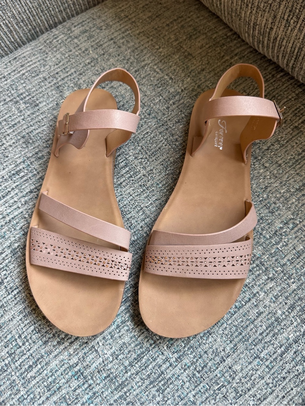 Forever comfort sandals neutral